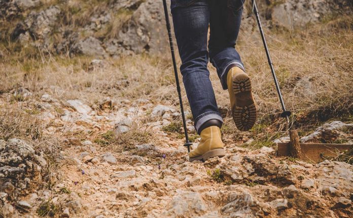 Bagaimana Tips Memilih Sepatu Hiking