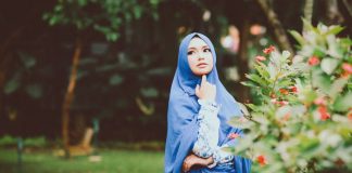 cara memakai jilbab segi empat